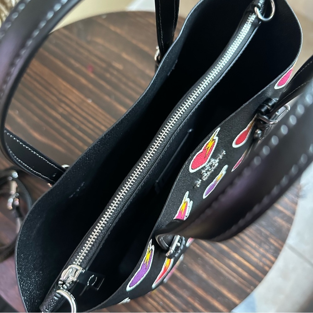 Coach Mollie Tote Bag 25 With Heart Bolt Print - Picture 10 of 12